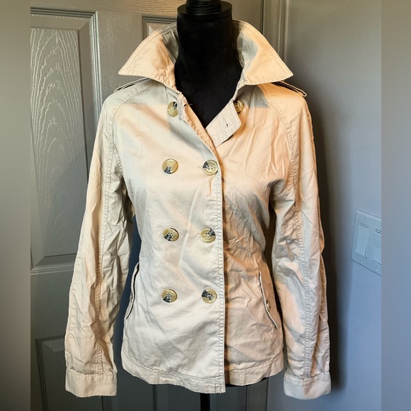 SERENADE Medium Beige short “Mini” Trench Coat - Picture 2 of 7